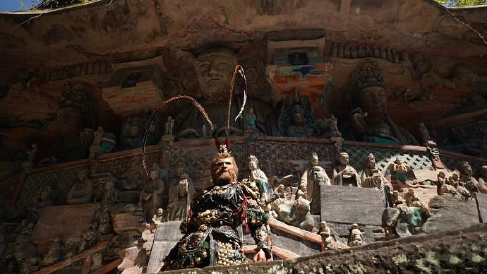 全球首套1:1復刻《黑神話》大聖戰甲 亮相遊戲取景地 全球首套1:1復刻《黑神話》大聖戰甲 亮相遊戲取景地