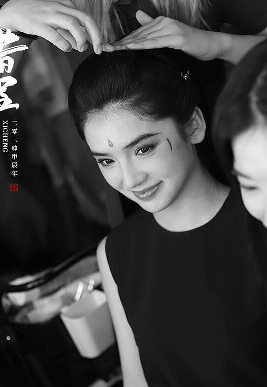 《黑神話：悟空》蜘蛛精二姐曬新COS照 更靈動溫婉了