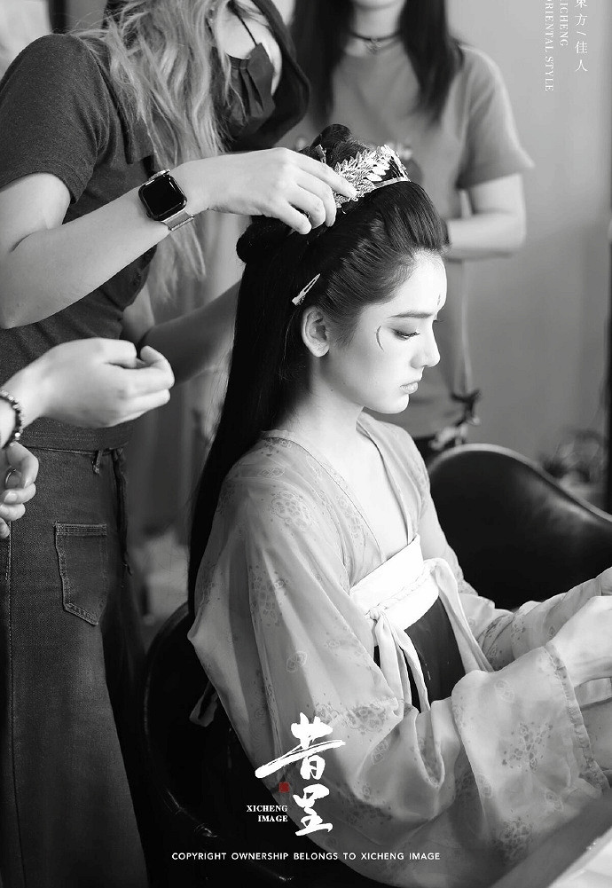 《黑神話：悟空》蜘蛛精二姐曬新COS照 更靈動溫婉了