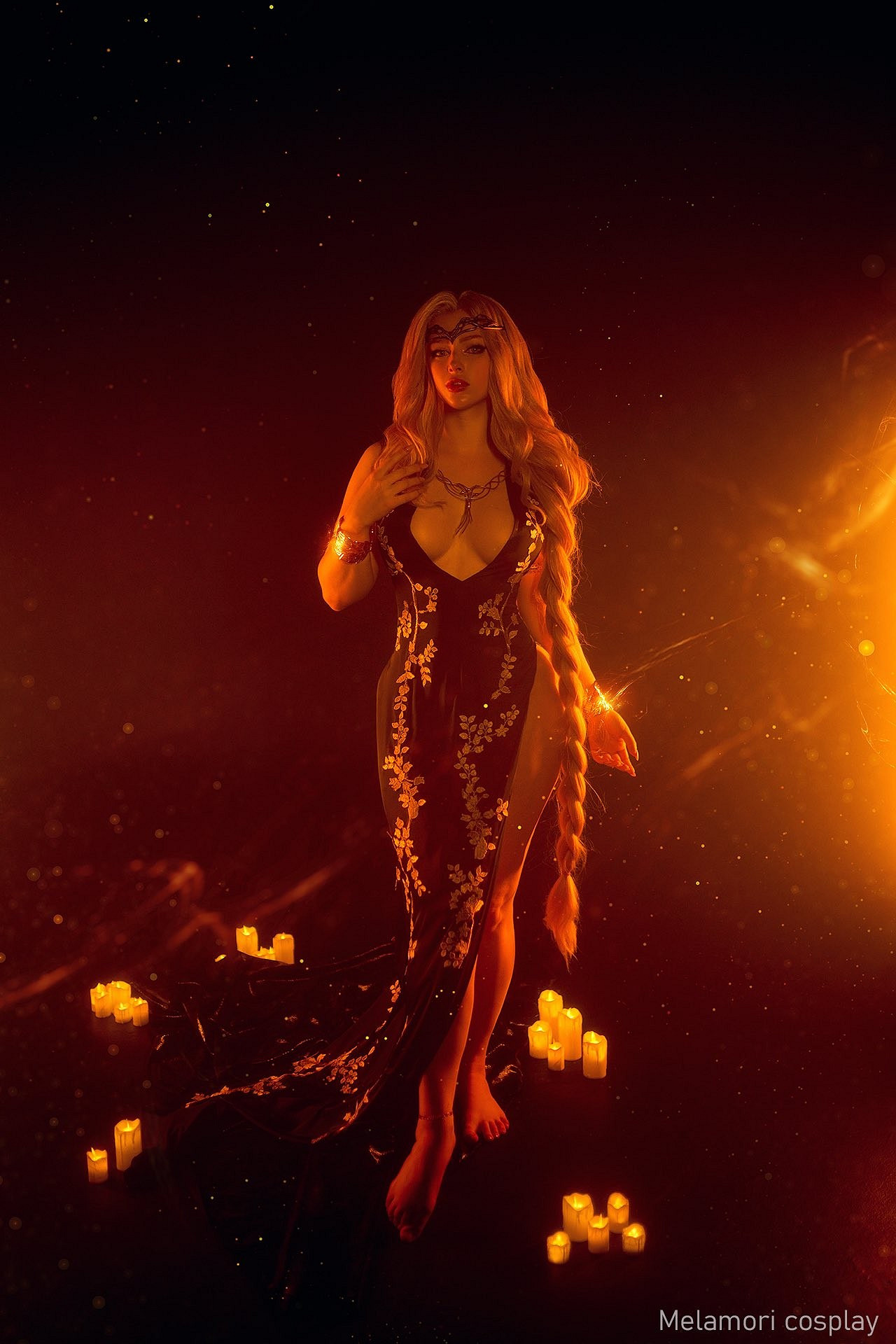 《艾爾登法環》瑪莉卡COS 小姐姐這身材也太犯規了！