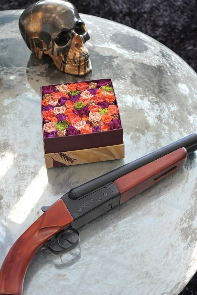 小島秀夫慶祝61歲生日 西島秀俊送了一把玩具霰彈槍