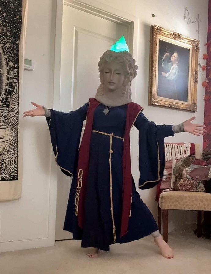 國外小姐姐COS《艾爾登法環》瑟濂 被面具封印的美貌