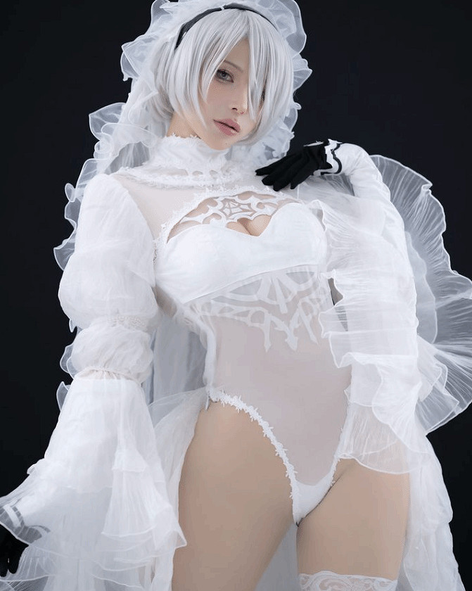 櫻花妹COS《尼爾》2B小姐姐 這誘人大白腿也太還原了