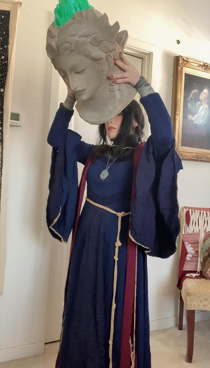 國外小姐姐COS《艾爾登法環》瑟濂 被面具封印的美貌