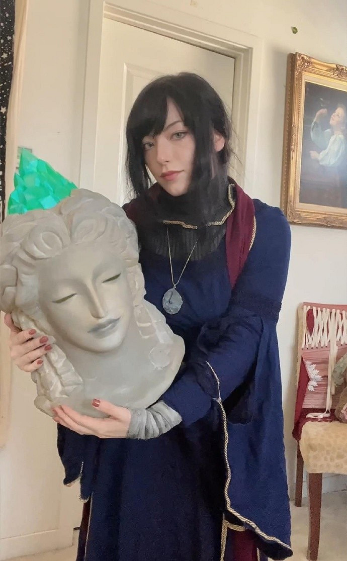 國外小姐姐COS《艾爾登法環》瑟濂 被面具封印的美貌