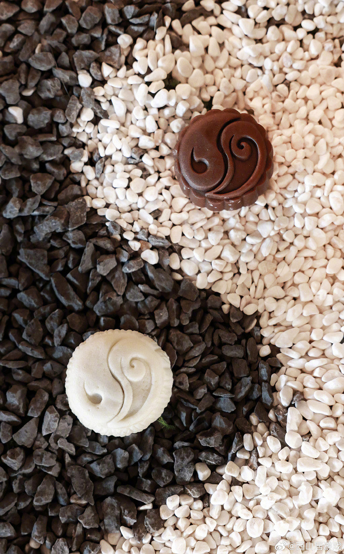 中秋氛圍狠狠拿捏！西山居“四海望月”禮盒太有意境！