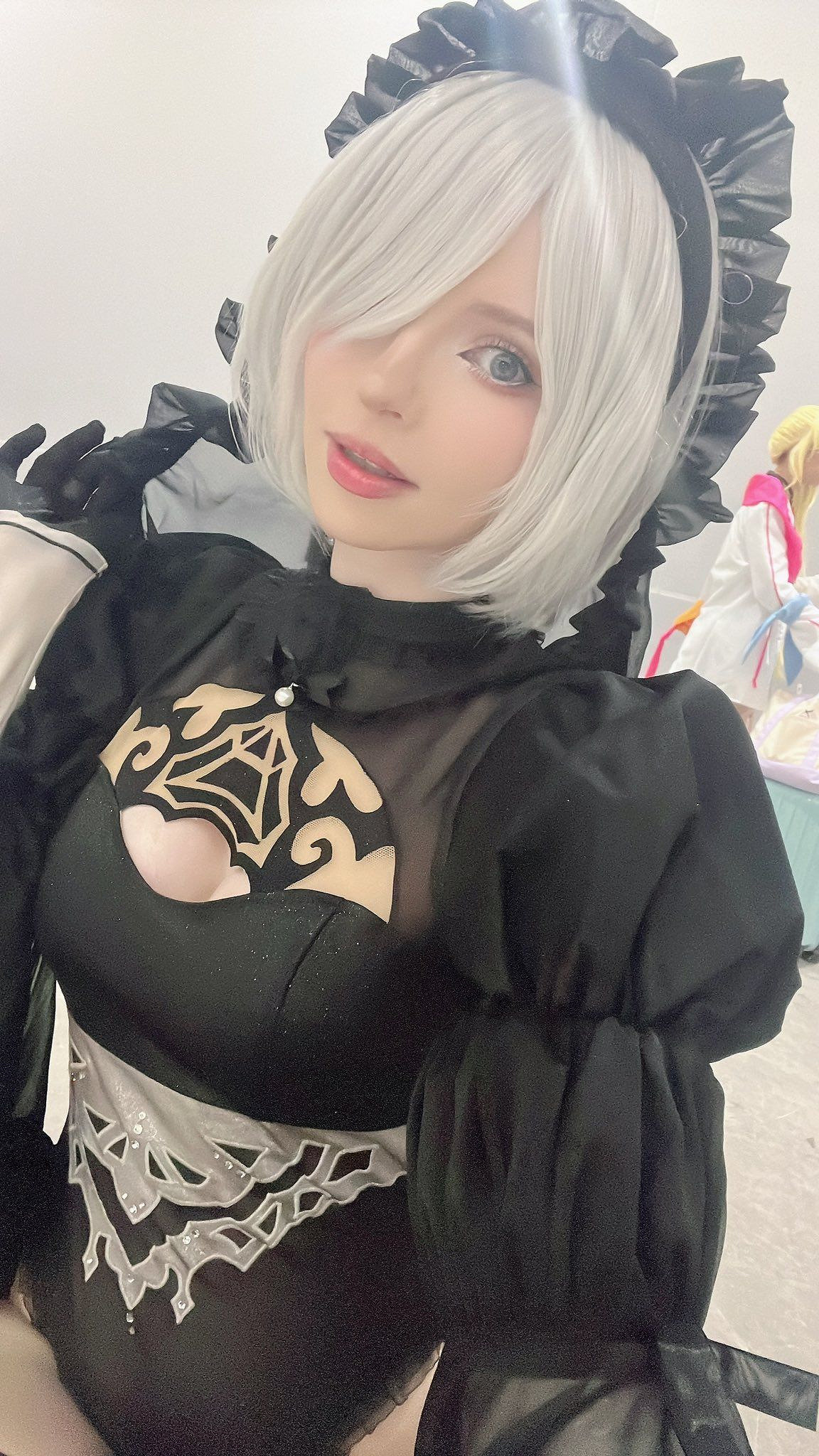 小姐姐COS《FF7：重生》艾莉絲 雪白長裙優雅知性！