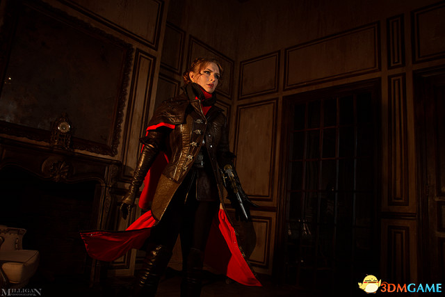 美女COS《刺客教條：梟雄》伊薇 神態霸氣給十分！