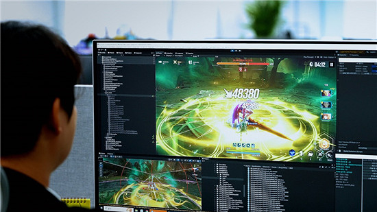 三星玄龍騎士OLED G8解鎖《Solo Leveling: ARISE》體驗新境界