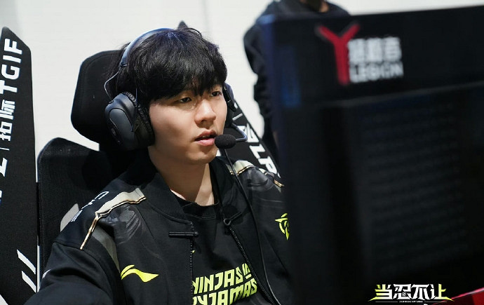 LNG-Yagao即將斷開連接？LPL出征照屬實有點難評！