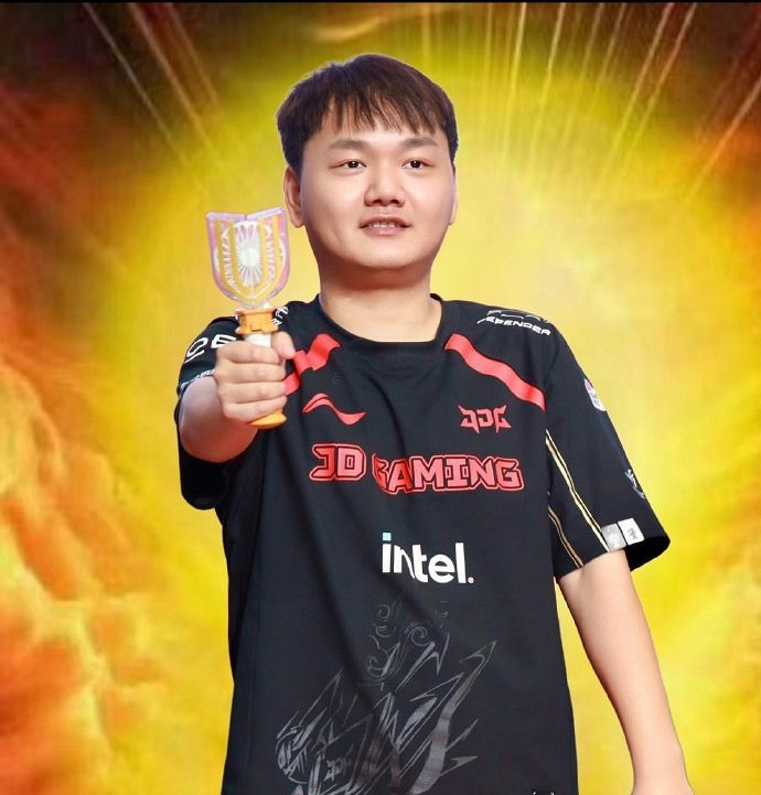 LNG-Yagao即將斷開連接？LPL出征照屬實有點難評！