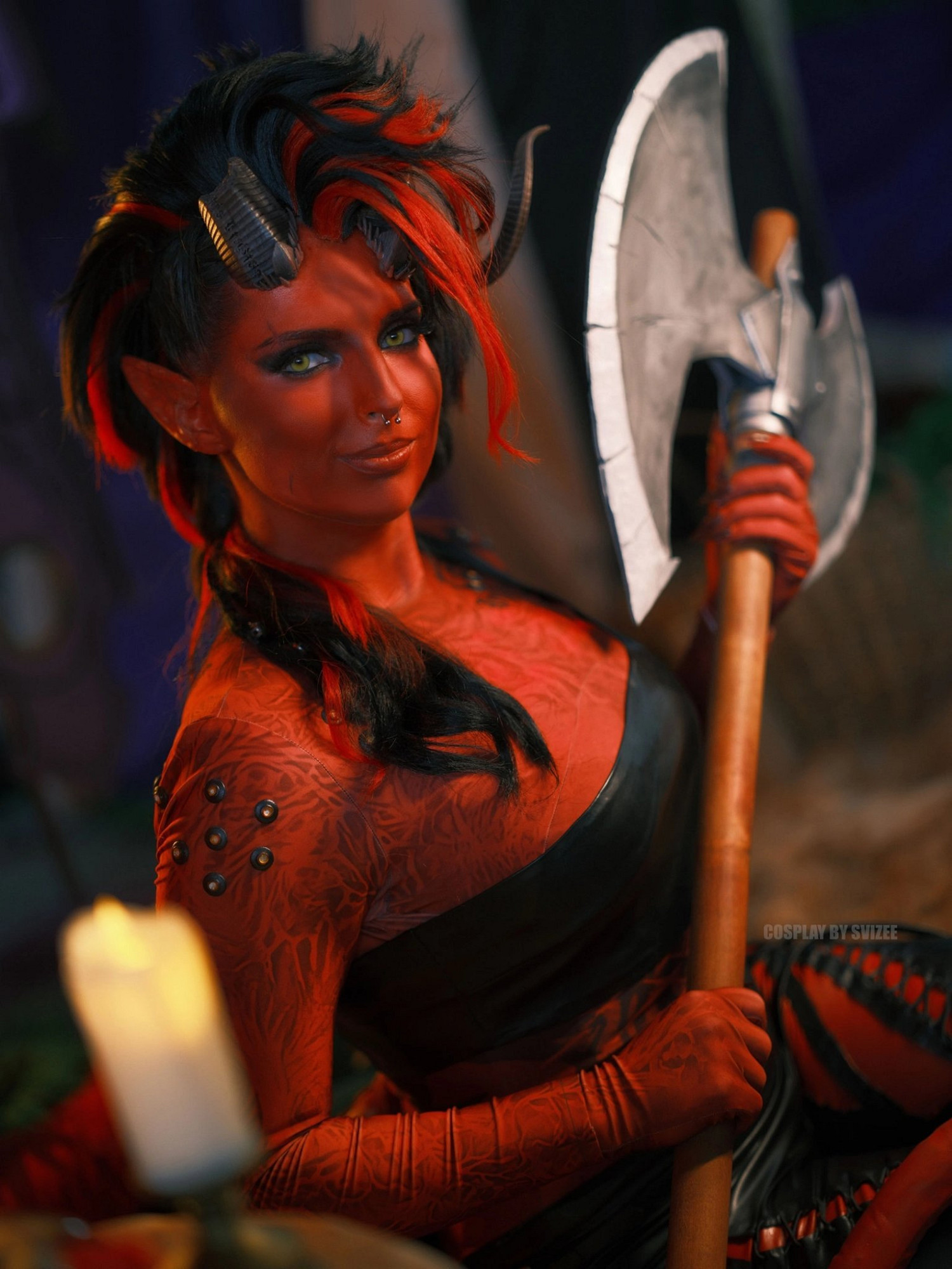 國外小姐姐COS《柏德之門3》卡菈克 性感與力量並存