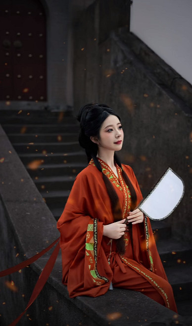 《黑神話悟空》萍萍演員中秋古風照 《黑神話悟空》萍萍演員中秋古風照