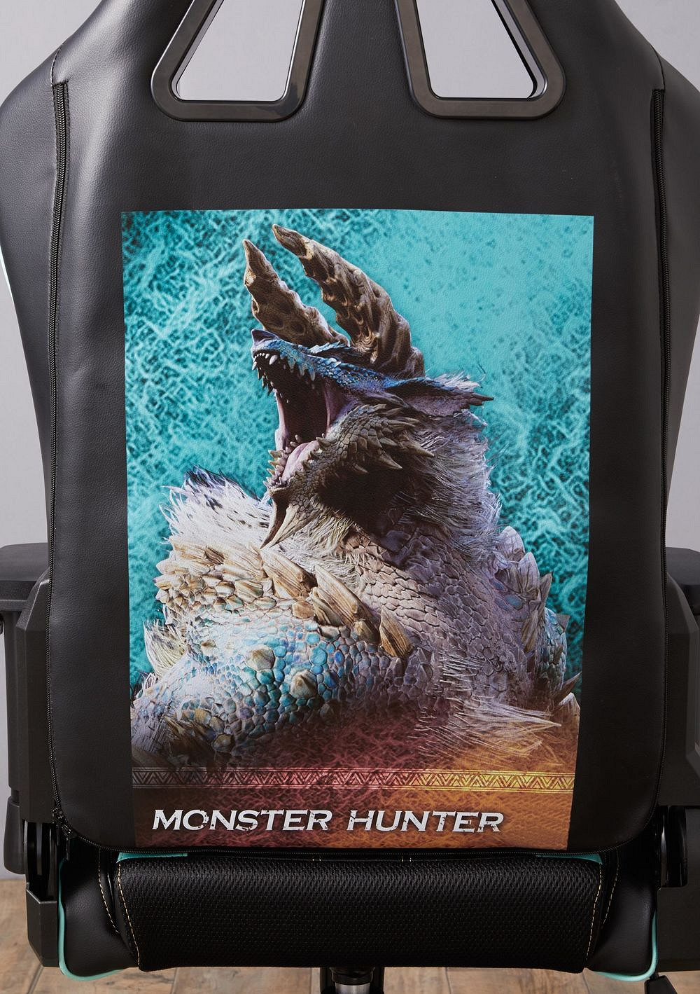 宜得利攜手Capcom推出《魔物獵人》主題電競家具