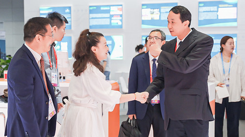 創新驅動新飛躍，螃蟹遊戲服務網精彩亮相第三屆數貿會