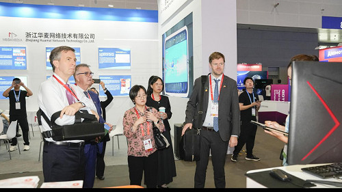 創新驅動新飛躍，螃蟹遊戲服務網精彩亮相第三屆數貿會