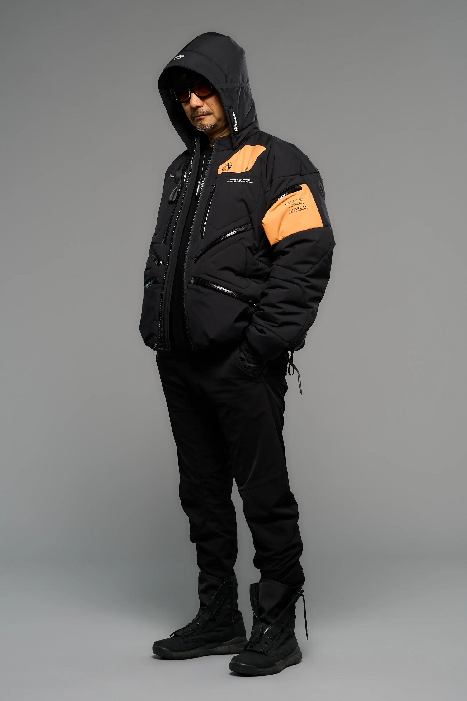 小島工作室全新周邊服飾公布 小島哥哥親自擔任模特