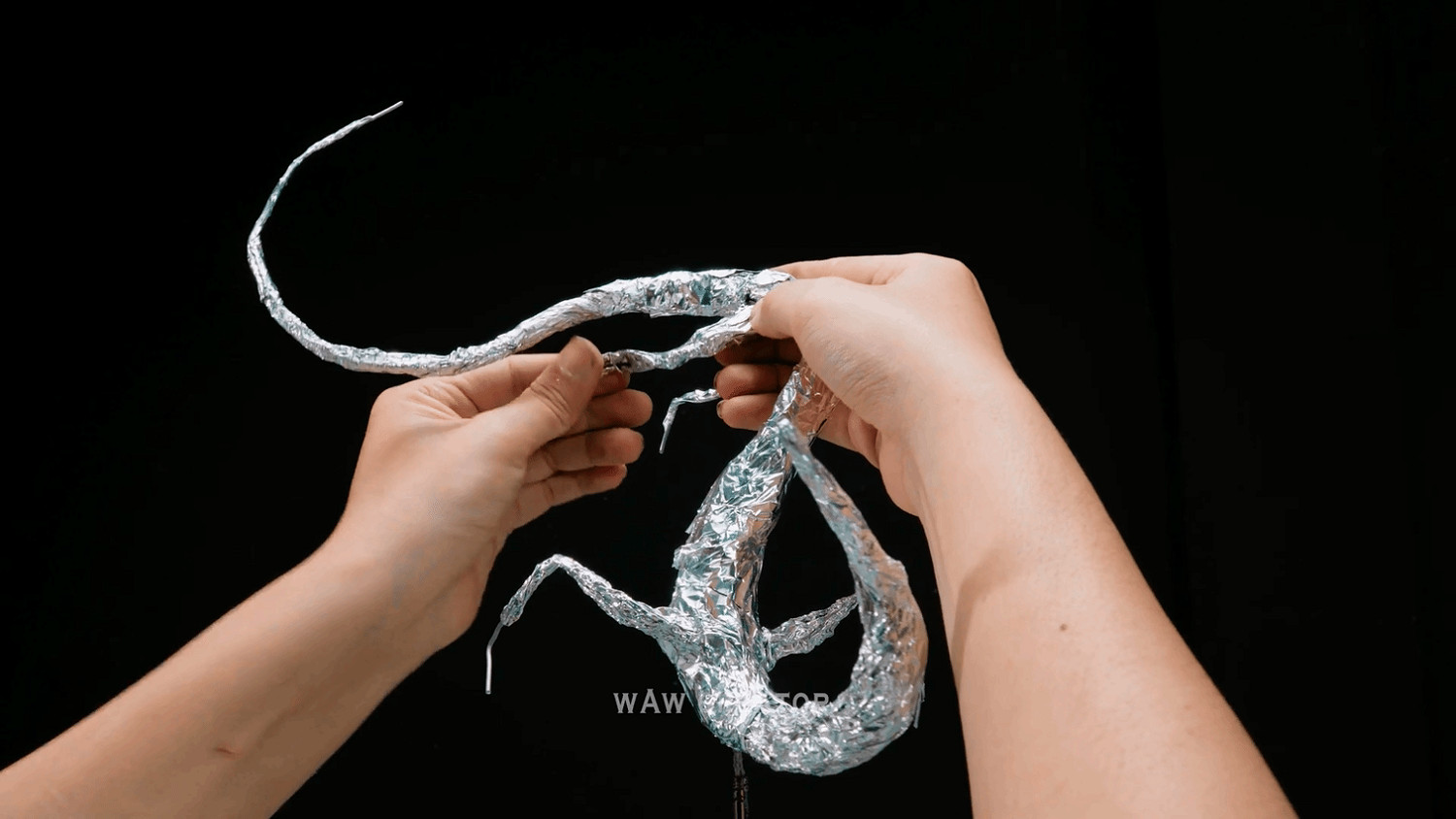 極度精致！大神製作《黑神話》亢金龍之戰實景模型