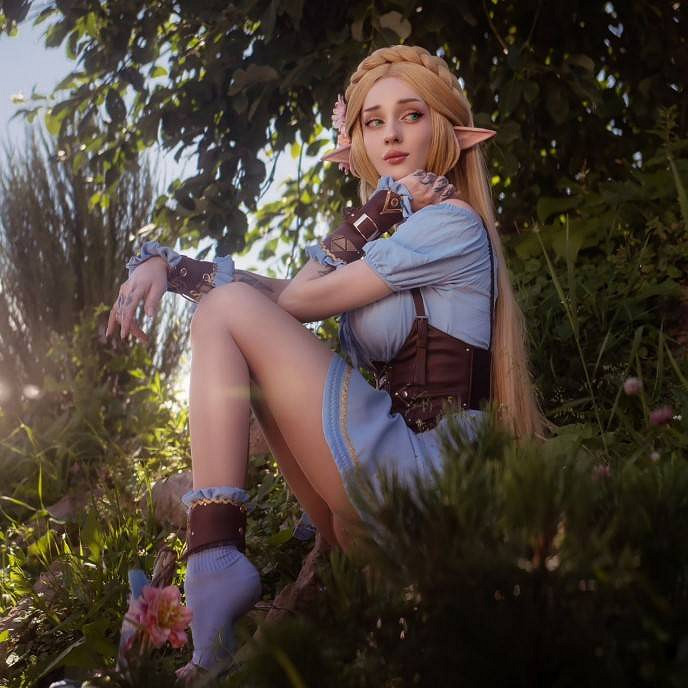 俄羅斯小姐姐COS《塞爾達》公主 雪肌長腿性感度拉滿