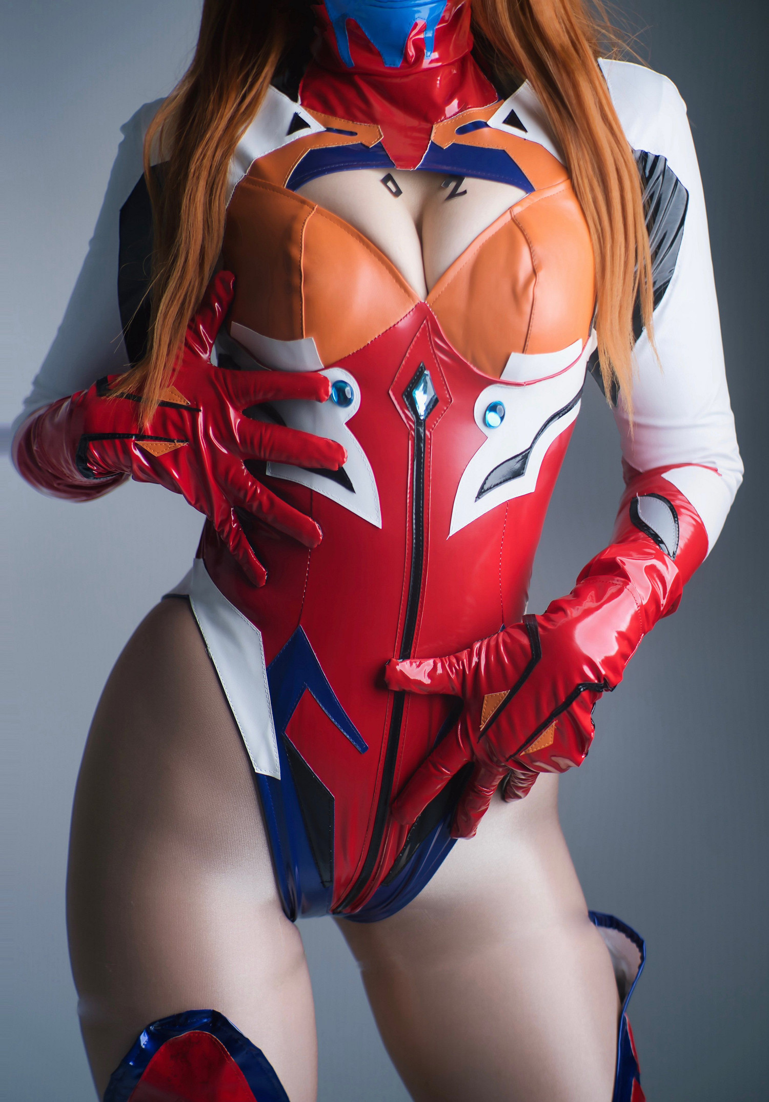 櫻花妹COS《殺戮都市》山咲杏 緊身皮衣盡顯曼妙身材