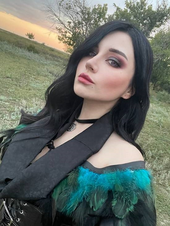 國外小姐姐COS《巫師》葉奈法 頗具異域風情超吸睛! 國外小姐姐COS《巫師》葉奈法 頗具異域風情超吸睛!