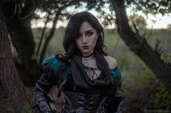 國外小姐姐COS《巫師》葉奈法 頗具異域風情超吸睛! 國外小姐姐COS《巫師》葉奈法 頗具異域風情超吸睛!