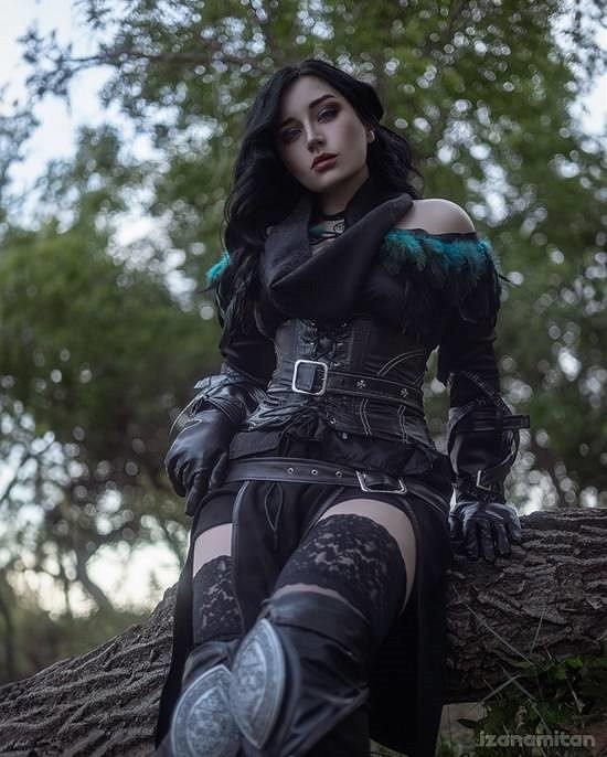 國外小姐姐COS《巫師》葉奈法 頗具異域風情超吸睛! 國外小姐姐COS《巫師》葉奈法 頗具異域風情超吸睛!