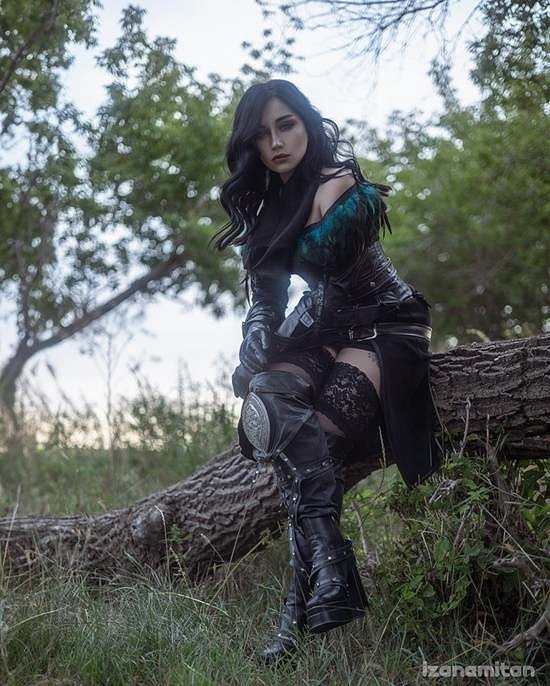 國外小姐姐COS《巫師》葉奈法 頗具異域風情超吸睛! 國外小姐姐COS《巫師》葉奈法 頗具異域風情超吸睛!