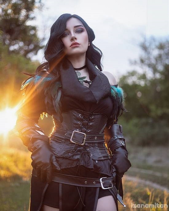 國外小姐姐COS《巫師》葉奈法 頗具異域風情超吸睛! 國外小姐姐COS《巫師》葉奈法 頗具異域風情超吸睛!