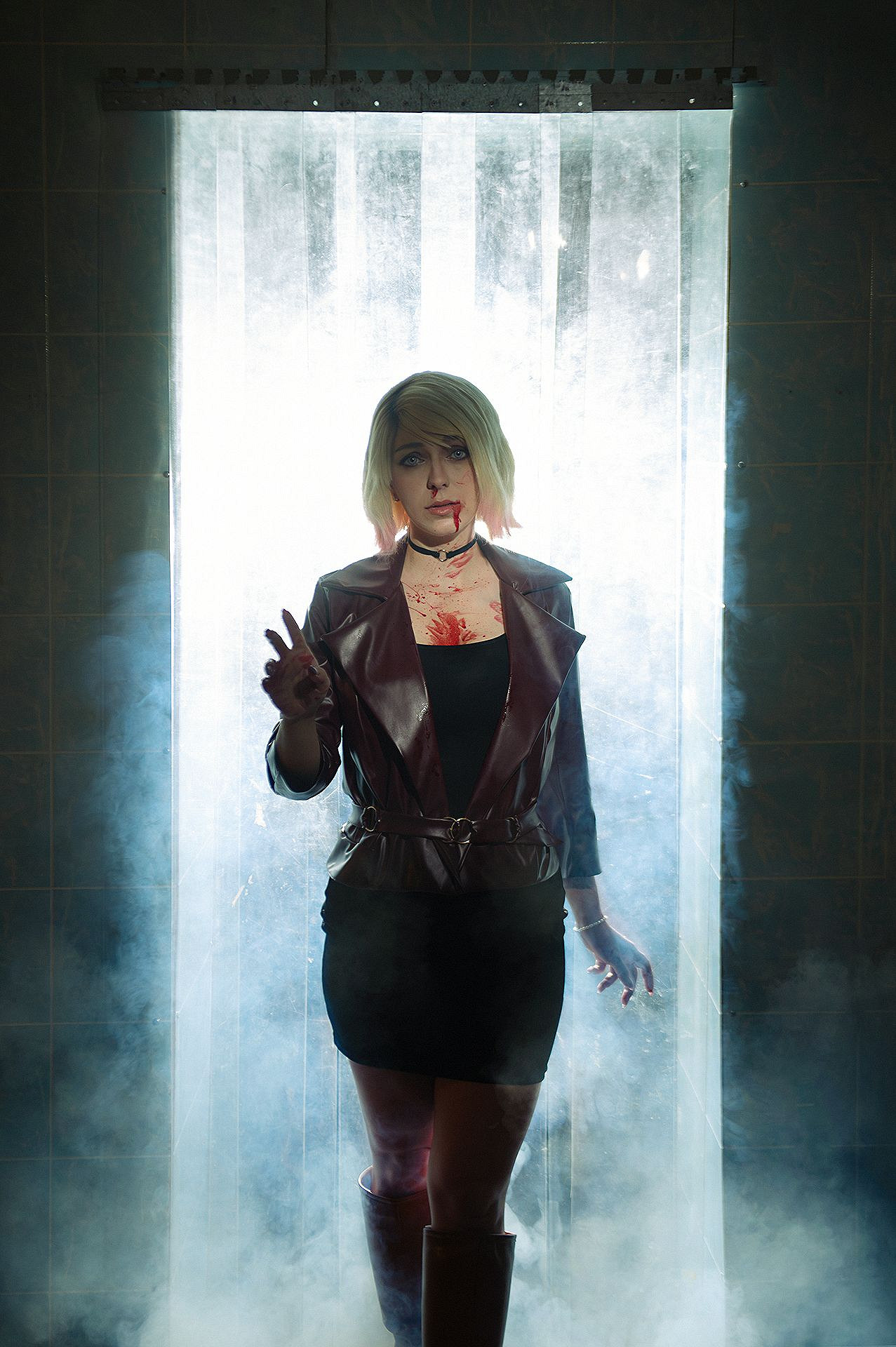 國外辣妹COS《沉默之丘2》瑪麗亞 皮衣包臀裙超性感！