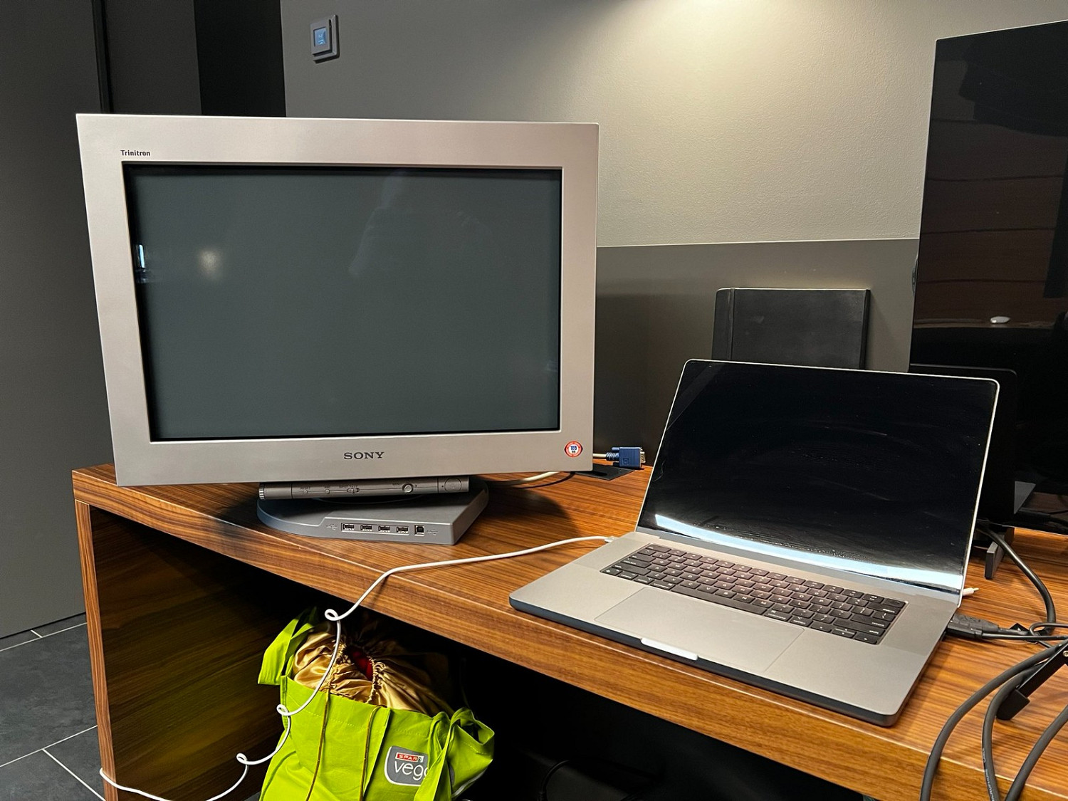 《奧日》系列銷量已達1000萬 如果初代遊戲失敗了工作室就會破產 《奧日》系列銷量已達1000萬 如果初代遊戲失敗了工作室就會破產