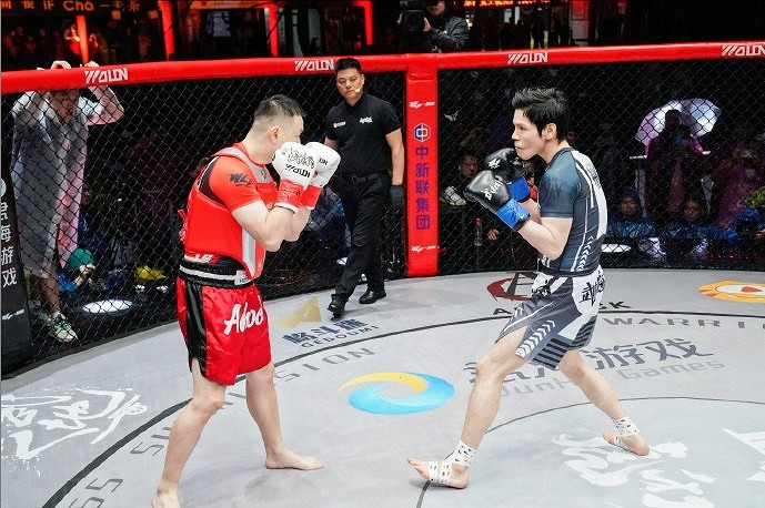 藥水哥向左pk介紹