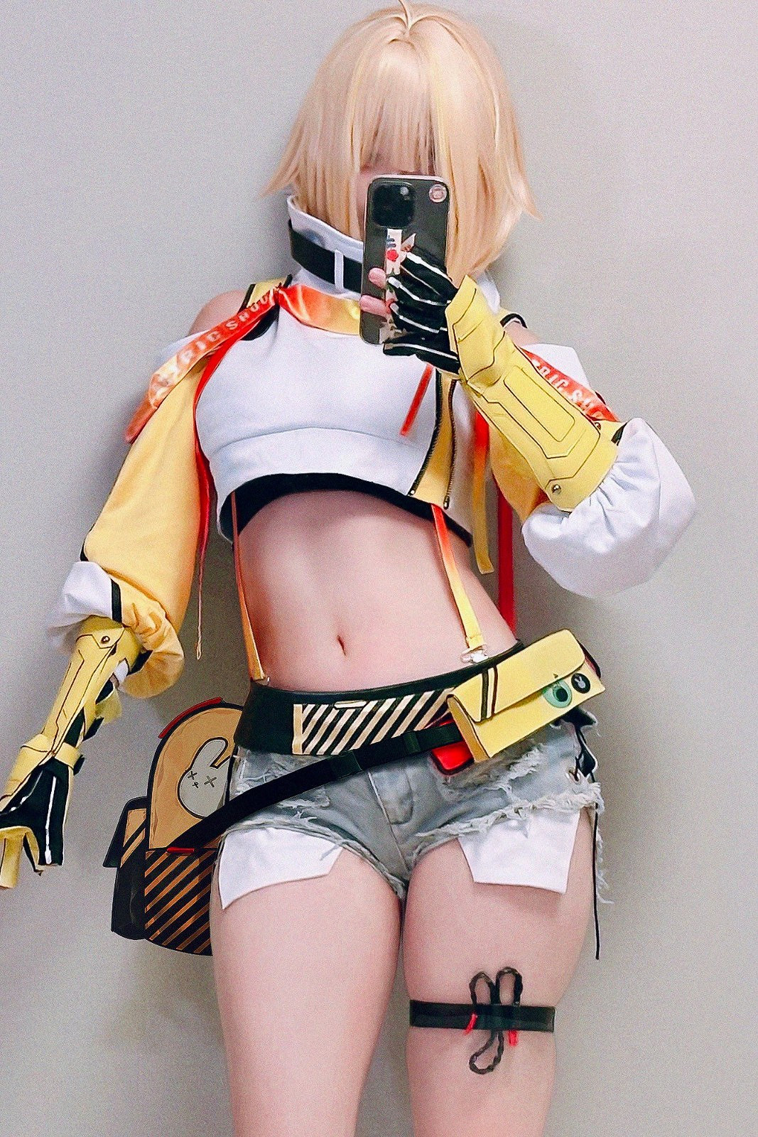 Shift UP美女員工Cos星刃、妮姬：這身材太還原了！