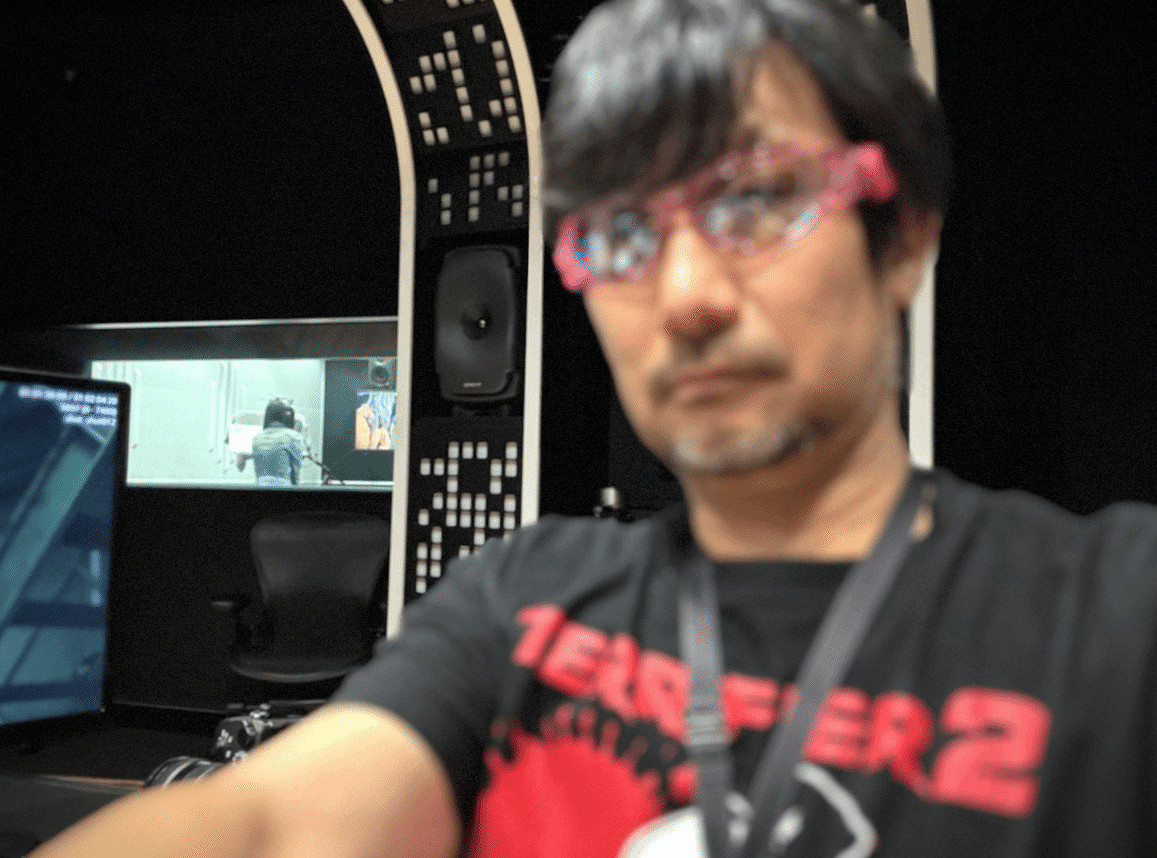 島哥哥曬《死亡擱淺2》Rainy配音照片 小姐姐笑容燦爛 島哥哥曬《死亡擱淺2》Rainy配音照片 小姐姐笑容燦爛