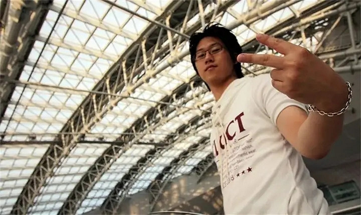 Shift UP美女員工Cos星刃、妮姬：這身材太還原了！