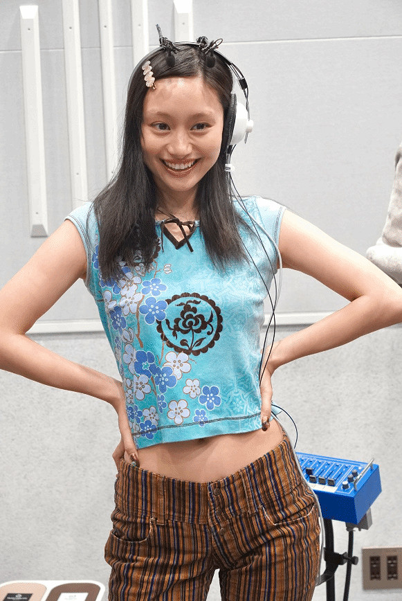 島哥哥曬《死亡擱淺2》Rainy配音照片 小姐姐笑容燦爛 島哥哥曬《死亡擱淺2》Rainy配音照片 小姐姐笑容燦爛