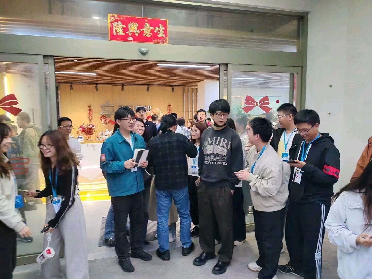 網友爆料遊科黑神話DLC或開工 曬圖楊奇做客外包公司