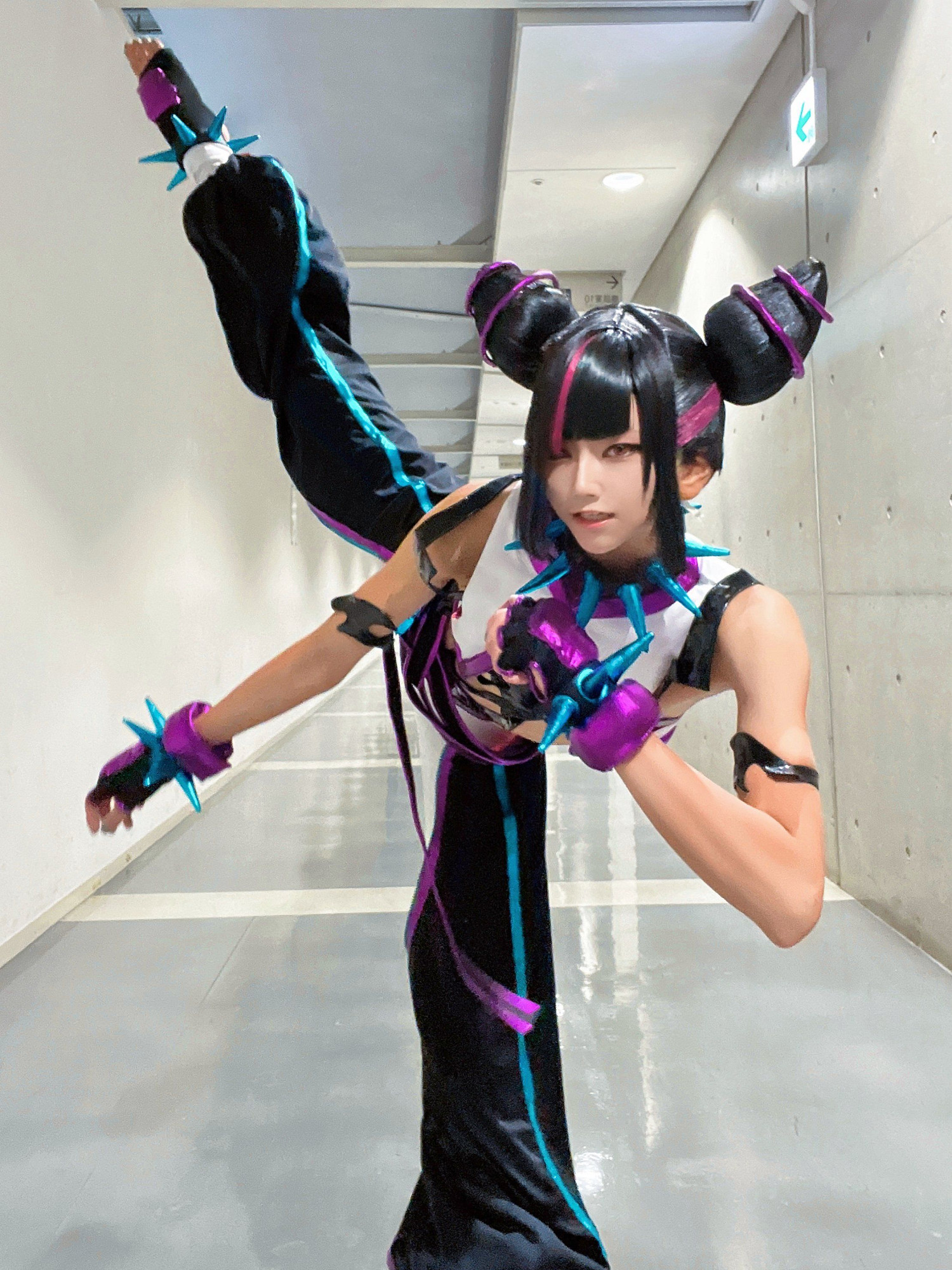 櫻花妹COS《快打旋風6》韓蛛俐 俏皮邪魅十分還原！