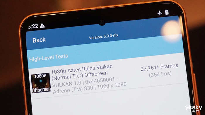大型手遊“幀數拉滿” 驍龍8至尊版遊戲表現強悍 大型手遊“幀數拉滿” 驍龍8至尊版遊戲表現強悍