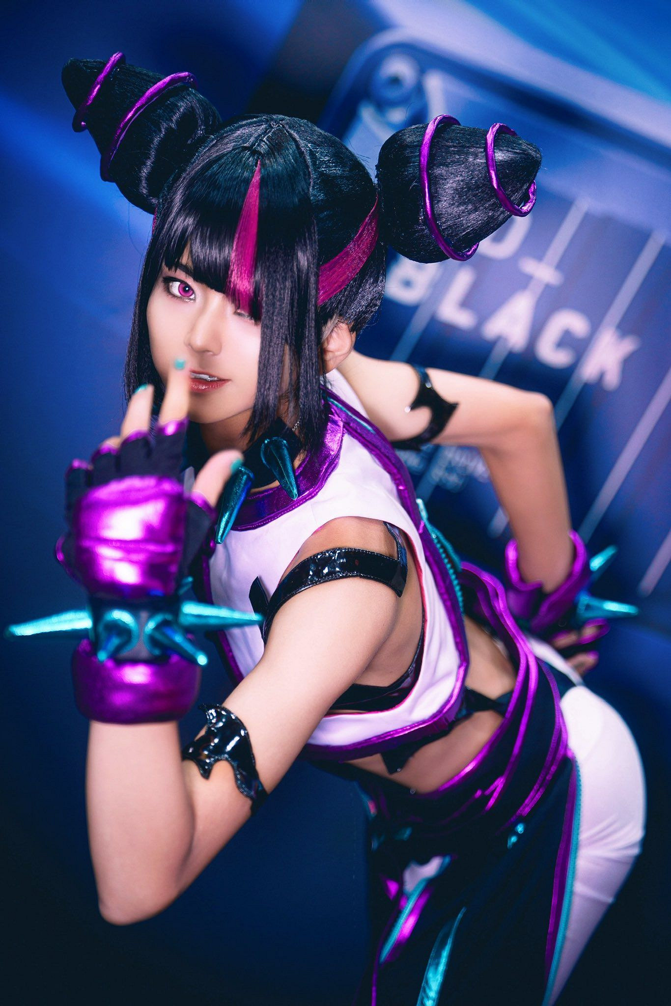 櫻花妹COS《快打旋風6》韓蛛俐 俏皮邪魅十分還原！