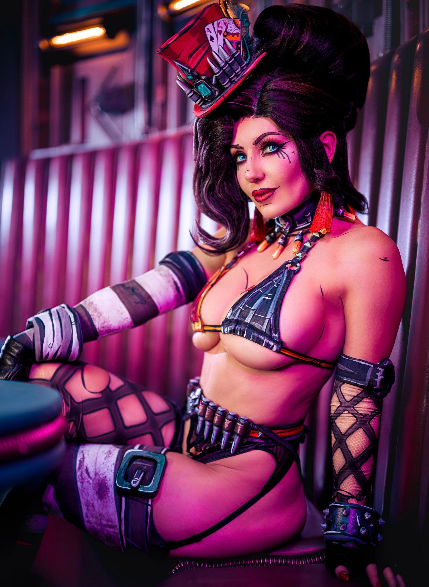 《沉默之丘2》性轉三角頭COS:突次元壁帶來視覺衝擊 《沉默之丘2》性轉三角頭COS:突次元壁帶來視覺衝擊