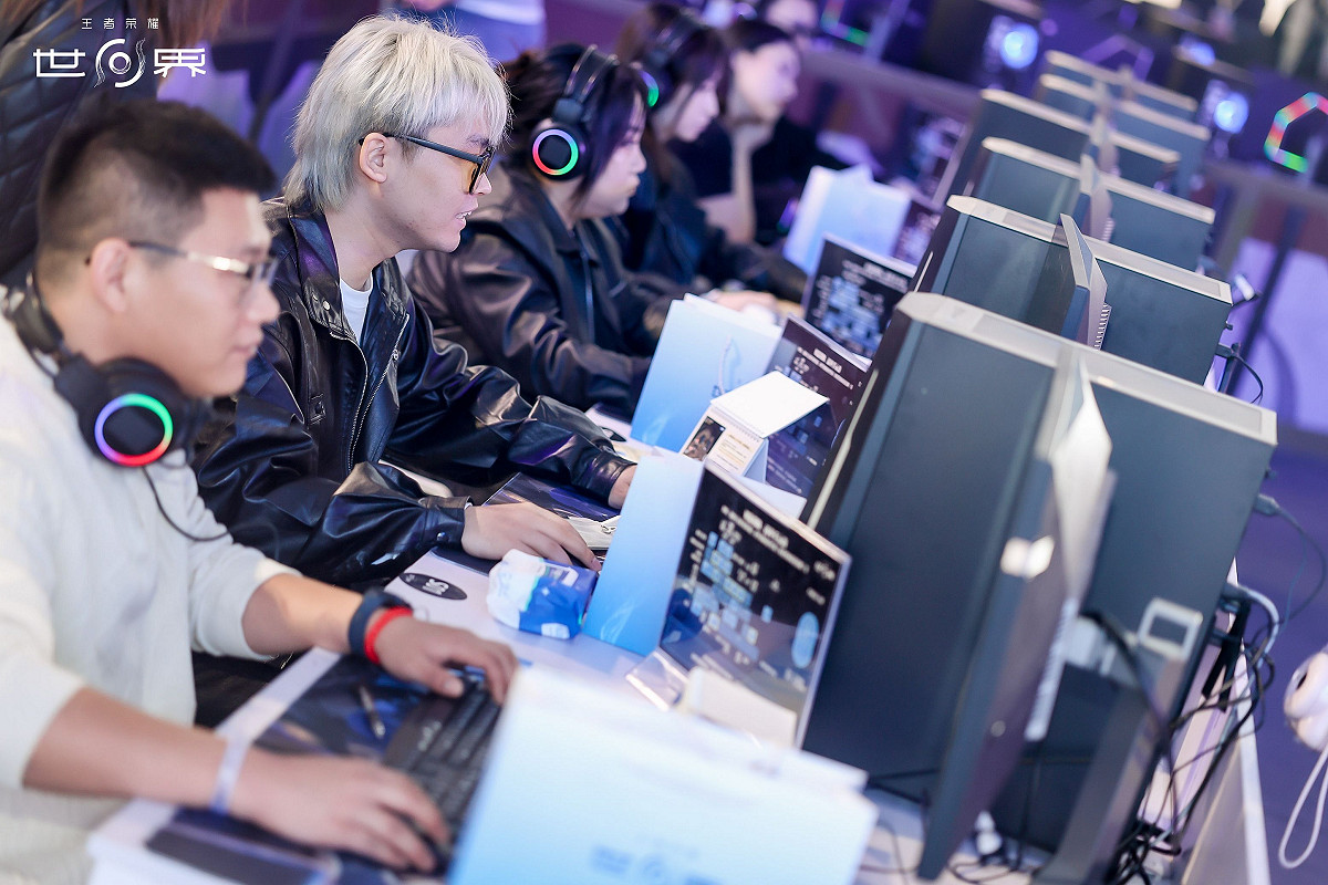 《王者榮耀世界》首次線下試玩會,屬於王者玩家的“世界”來了! 《王者榮耀世界》首次線下試玩會,屬於王者玩家的“世界”來了!