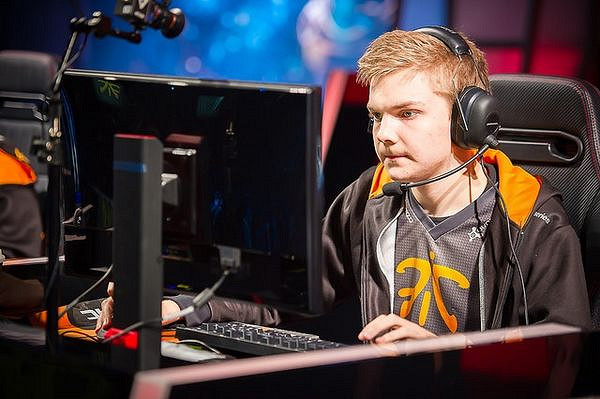 《英雄聯盟》fnc奪冠成員有哪些人