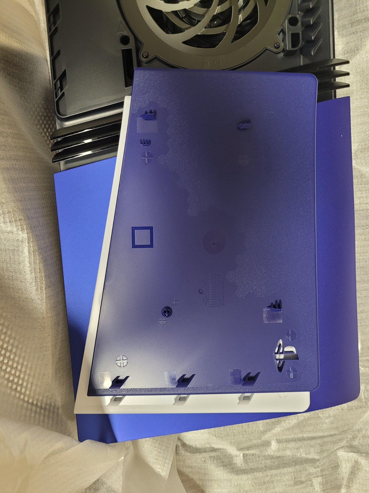 據報導索尼PS5 Slim主機蓋與PS5 Pro不相容 據報導索尼PS5 Slim主機蓋與PS5 Pro不相容