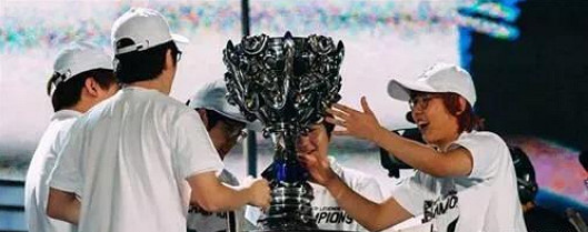 《英雄聯盟》s賽冠軍戰隊盤點