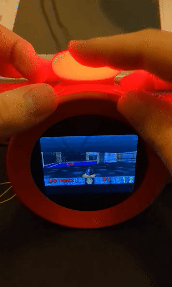 任天堂鬧鍾驚現新技能!逆向工程師用其運行《Doom》 任天堂鬧鍾驚現新技能!逆向工程師用其運行《Doom》