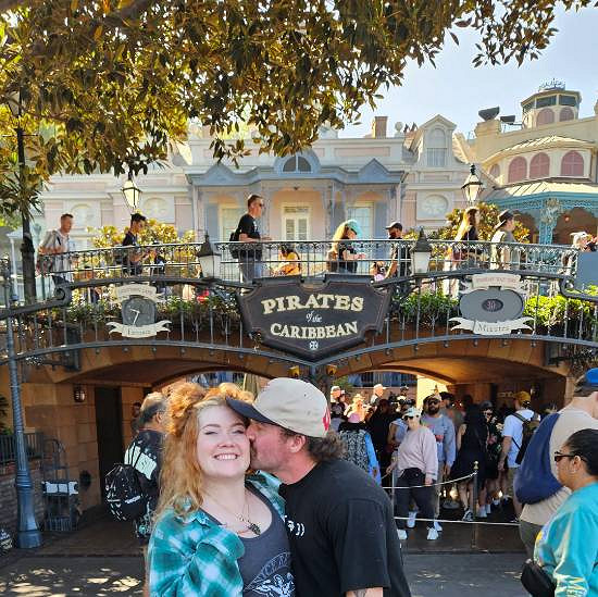 玩家被《上古卷軸V:無界天際》遊戲中代表愛情的護符求婚 玩家被《上古卷軸V:無界天際》遊戲中代表愛情的護符求婚