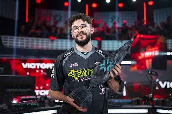 《特戰英豪》M8戰隊選手準星程式碼分享