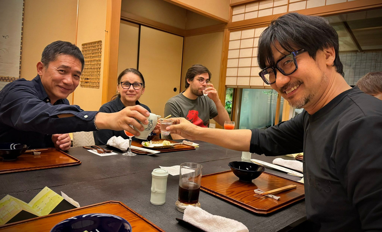 夢幻連動!梁朝偉與導演伊爾蒂科共聚小島秀夫工作室 夢幻連動!梁朝偉與導演伊爾蒂科共聚小島秀夫工作室