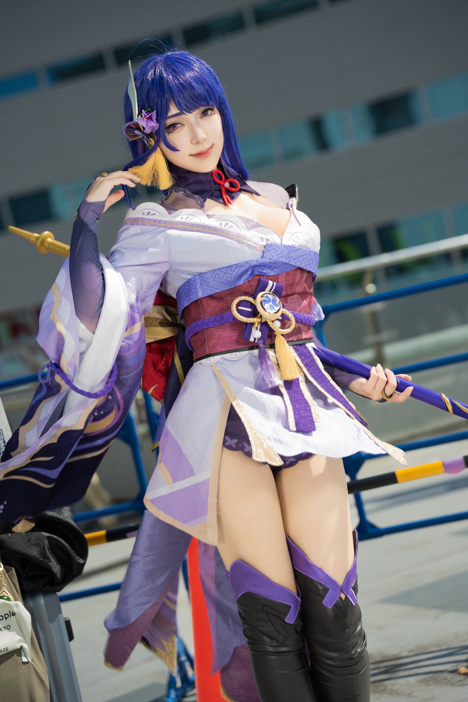 性感櫻花妹COS《原神》雷電將軍 飽滿歐派呼之欲出！